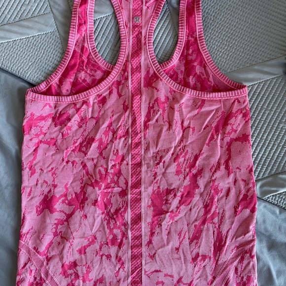 Lululemon Pink Patterned Racerback Tank Top - Picture 2 of 3